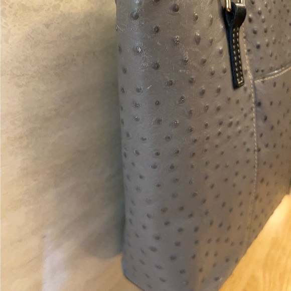 Dooney & Bourke
Lexington Gray Ostrich Purse Shoulder Bag - Picture 8 of 16